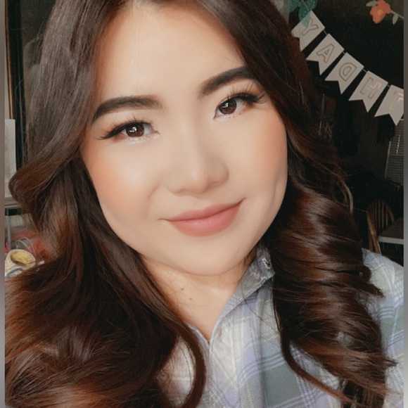 Meet your Posher, Valerie - Picture 1 of 1